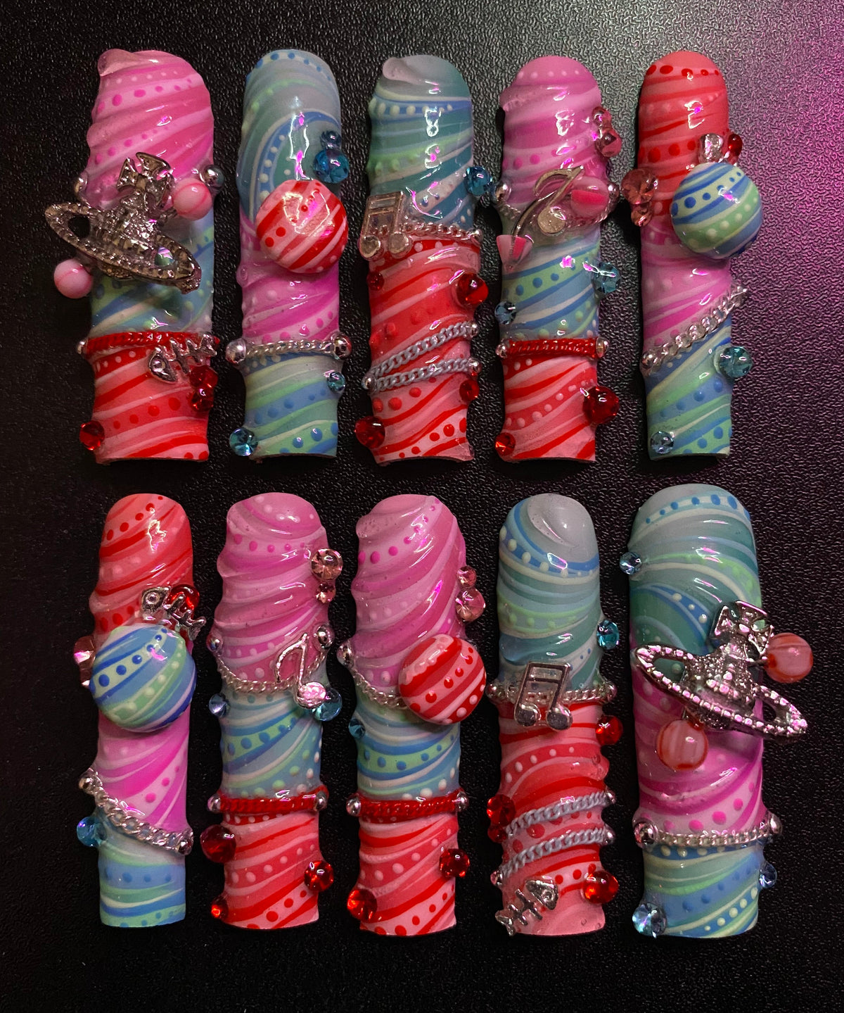 Alien | Press on nails
