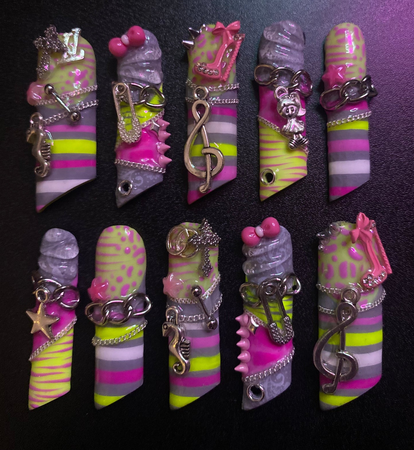 Trix | Press on nails