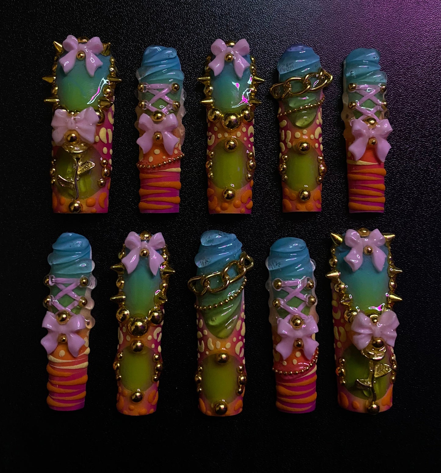 Toxic | Press on nails
