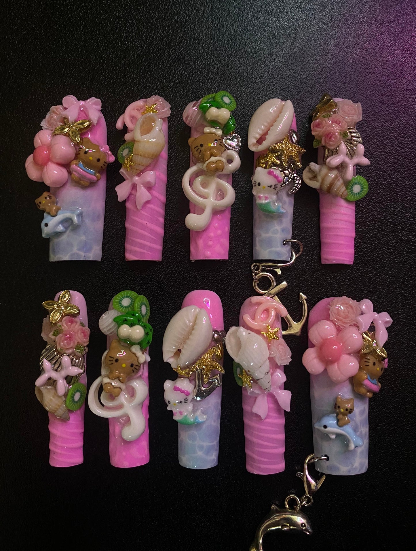 Hello Holiday | Press on nails