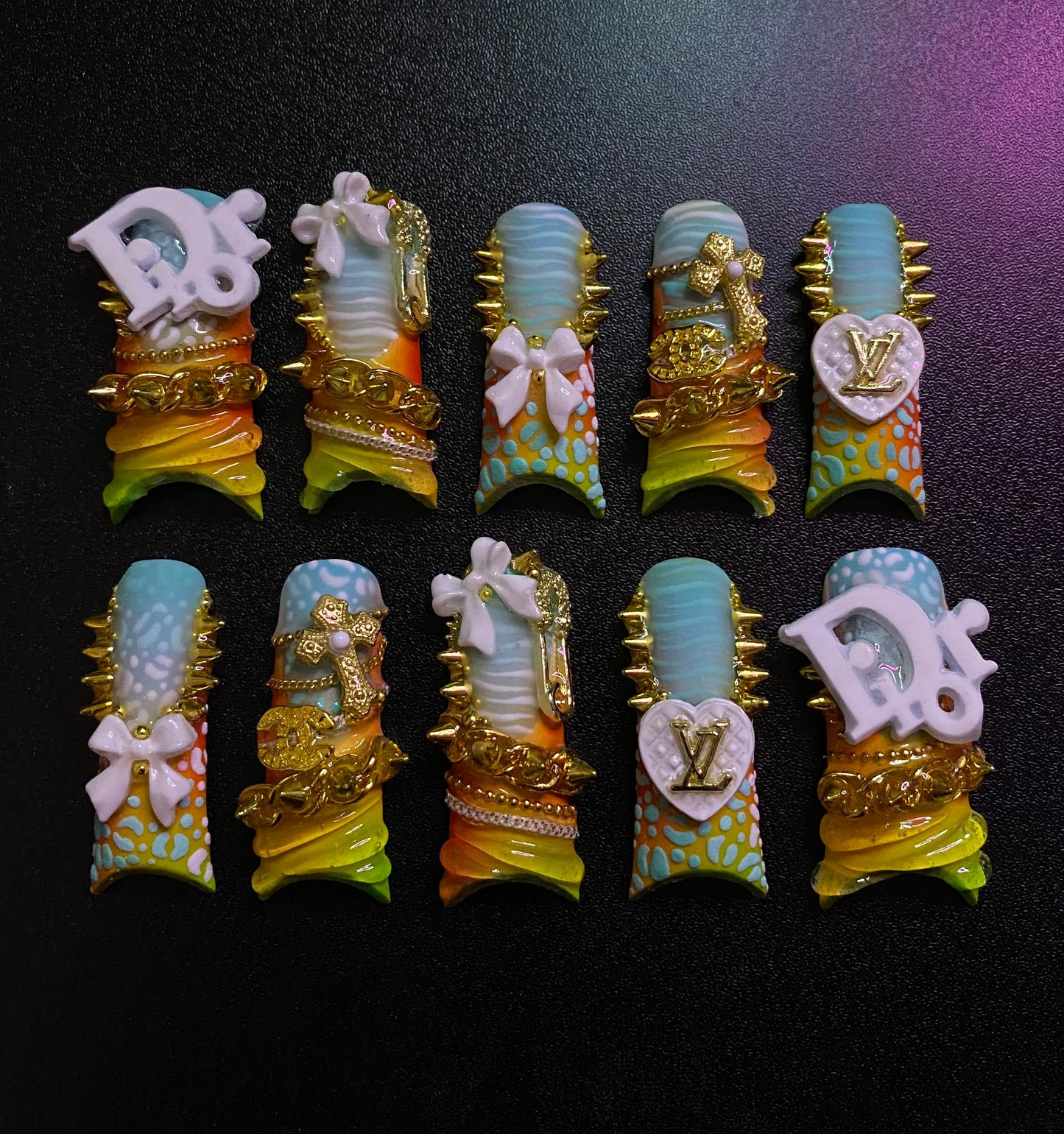 Frost Burn | Press on nails