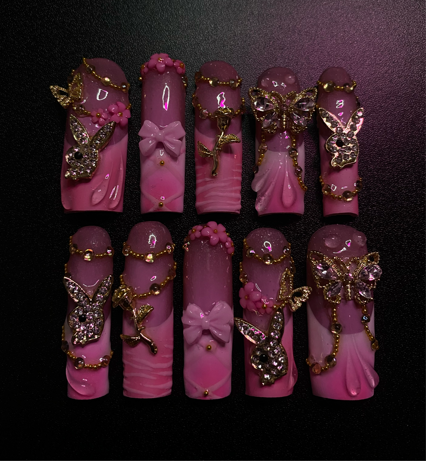 Pinky Playgirl | Press on nails