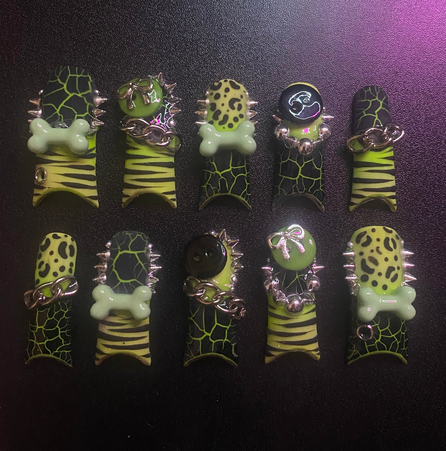 Poison Ivy | Press on nails