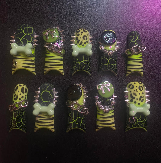 Poison Ivy | Press on nails