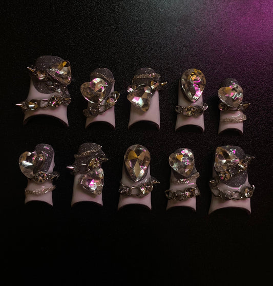 Quartz | Press on nails