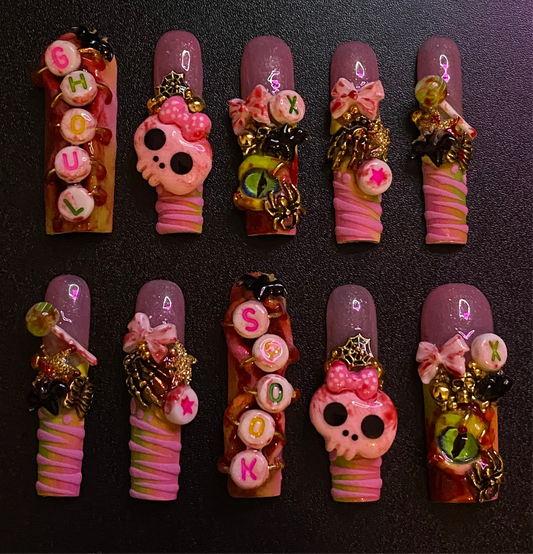 Spooky Cuts | Press on nails
