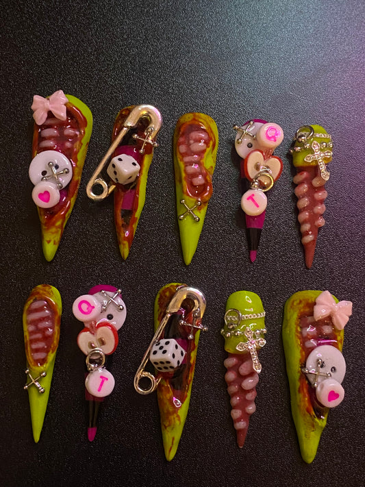 Zombie QT | Press on nails