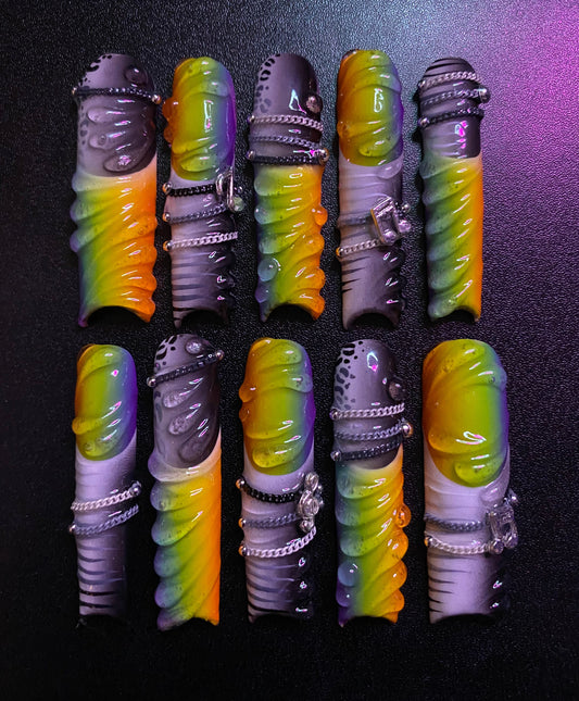 Opposites attract | Press on nails