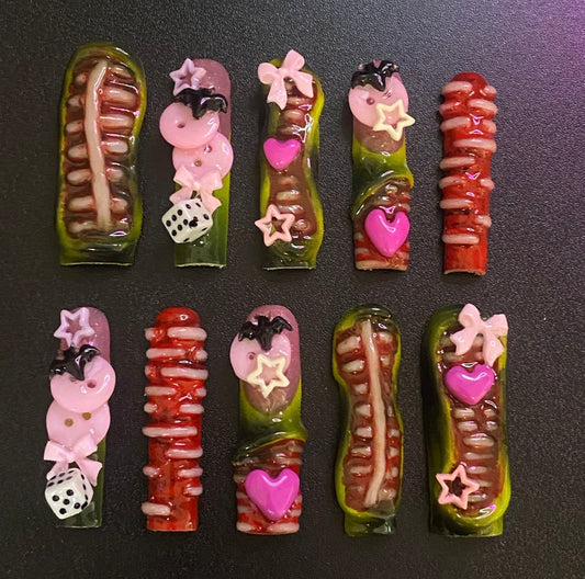 Open Heart | Press on nails