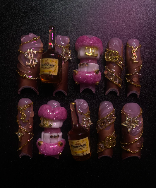 Hennessy | Press on nails