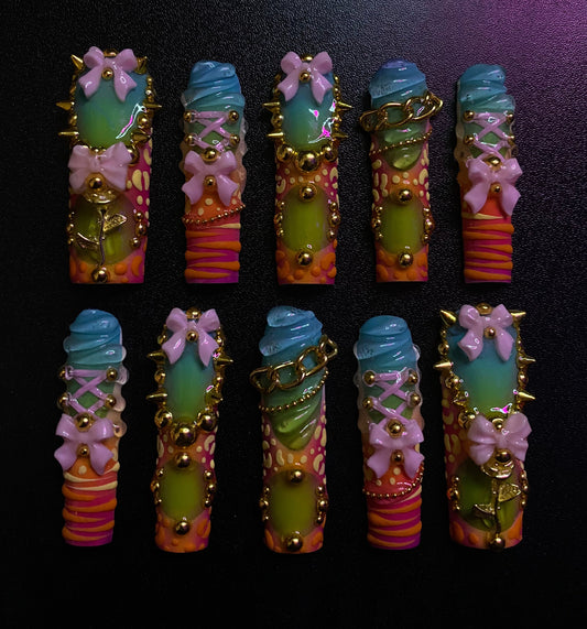 Toxic | Press on nails