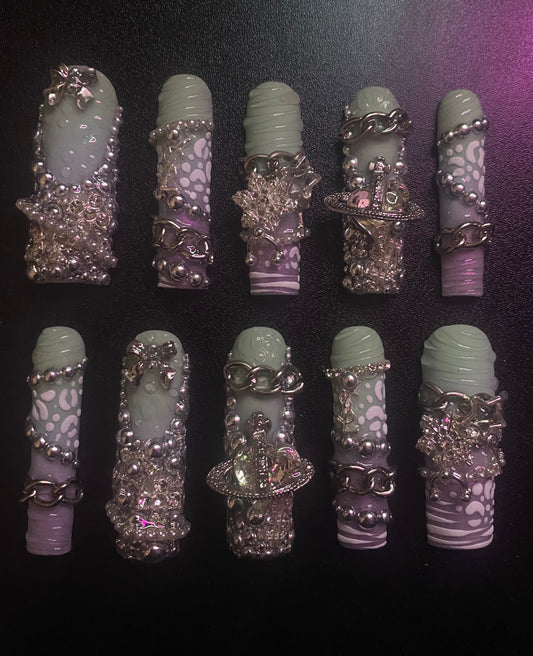 Icy | Press on nails