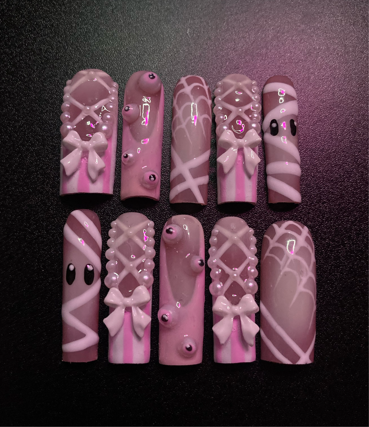 Sugared Spooks | Press on nails