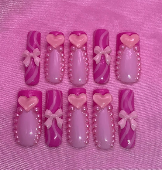 Cutie Hearts | Press on gel nails